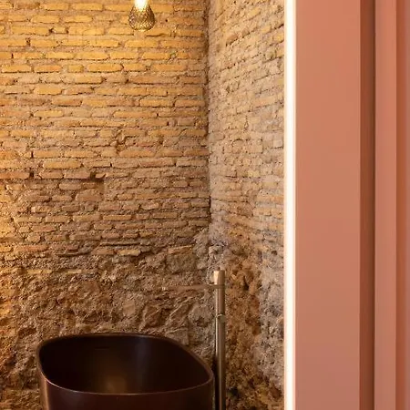 Colonna Collection